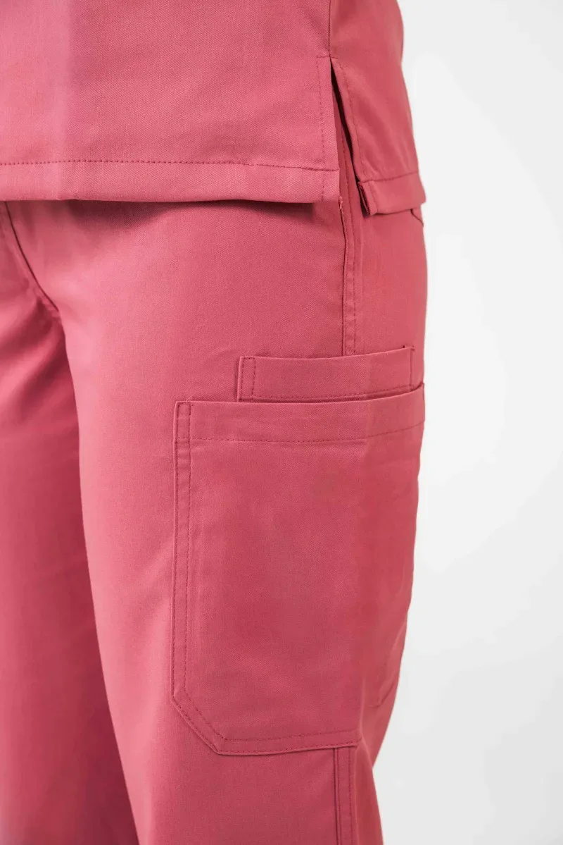 Meditsiiniline pluus „Classic V“ – marjaroosa